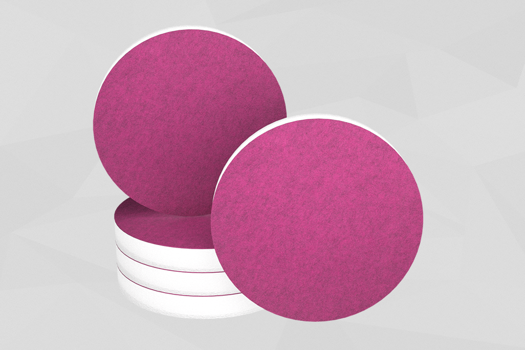 soni ELEMENT CIRCLE Pink 5 Schallabsorber in Form eines Kreises (soni ELEMENT CIRCLE) sauber aufeinanderliegend und stehend in der Farbe Pink vor grauem Hintergrund.